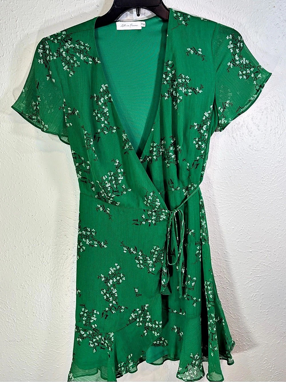 All in Favor Simone Floral Wrap Front Minidress Green & White XS Like New